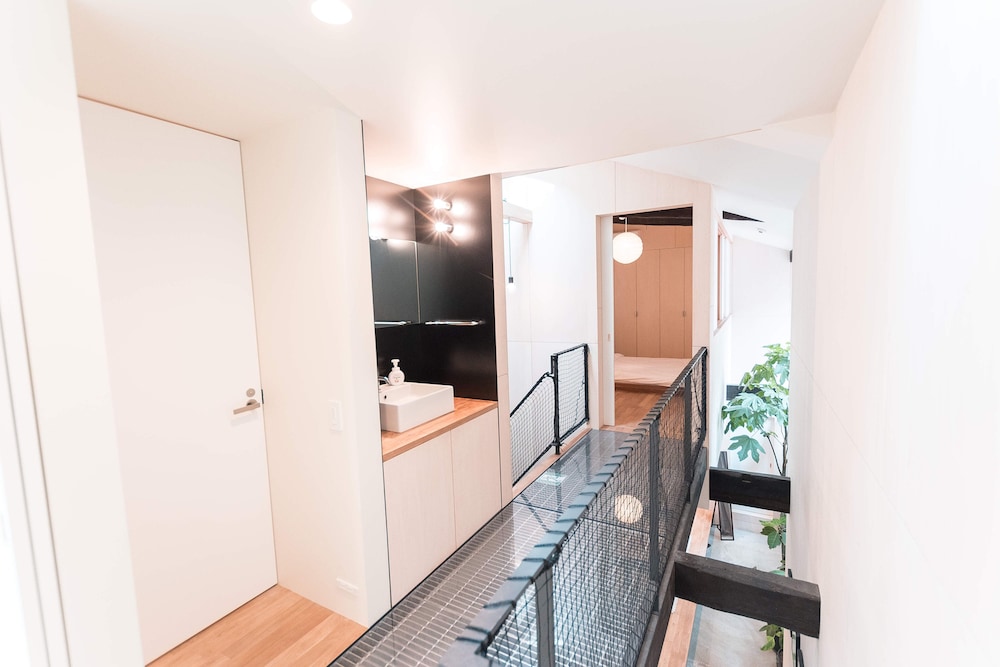 一棟貸し リビング エリア4 | 谷町君 八尾家 清水五条