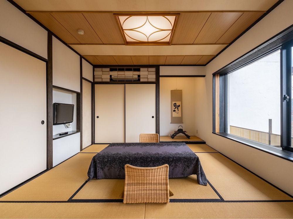 和洋室 クイーンダブルルーム 46平米 (離れの露天風呂付き客室)「禁煙」 客室3 | 和の宿 華ごころ