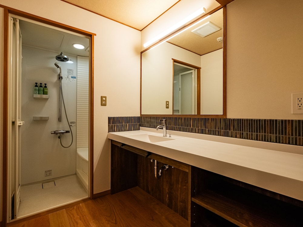 和洋室 クイーンダブルルーム 46平米 (離れの露天風呂付き客室)「禁煙」 客室13 | 和の宿 華ごころ