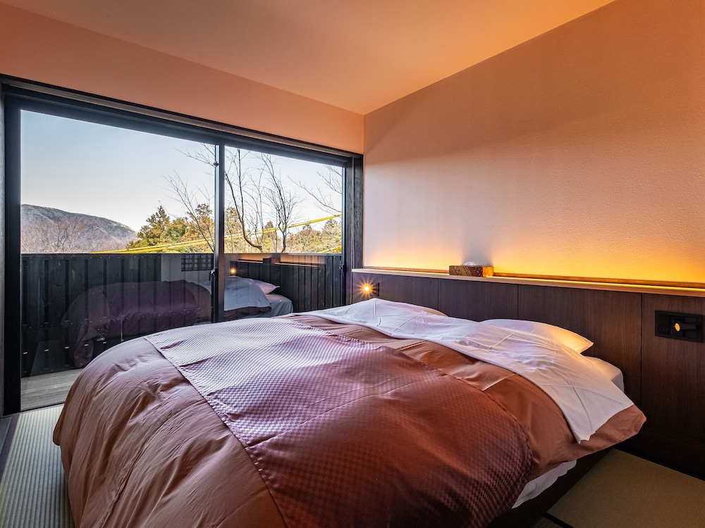 和洋室 クイーンダブルルーム 46平米 (離れの露天風呂付き客室)「禁煙」 客室12 | 和の宿 華ごころ