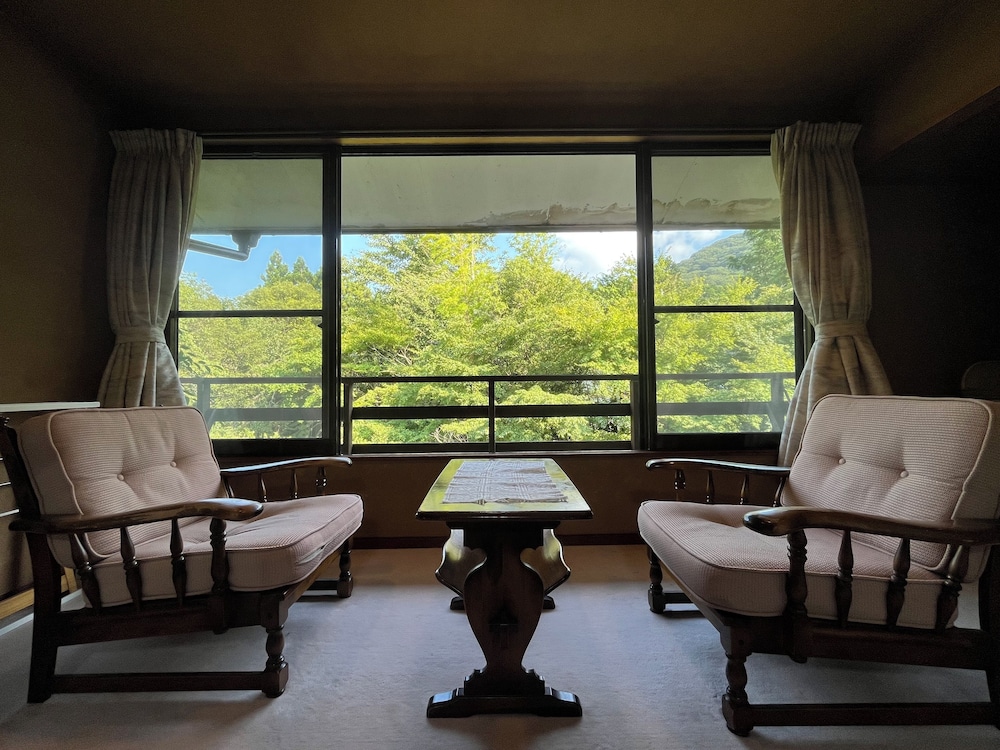 和室10畳 客室3 | 温泉旅館みたけ