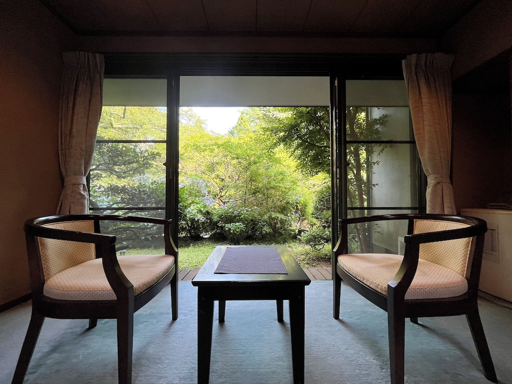 和室6畳 客室2 | 温泉旅館みたけ