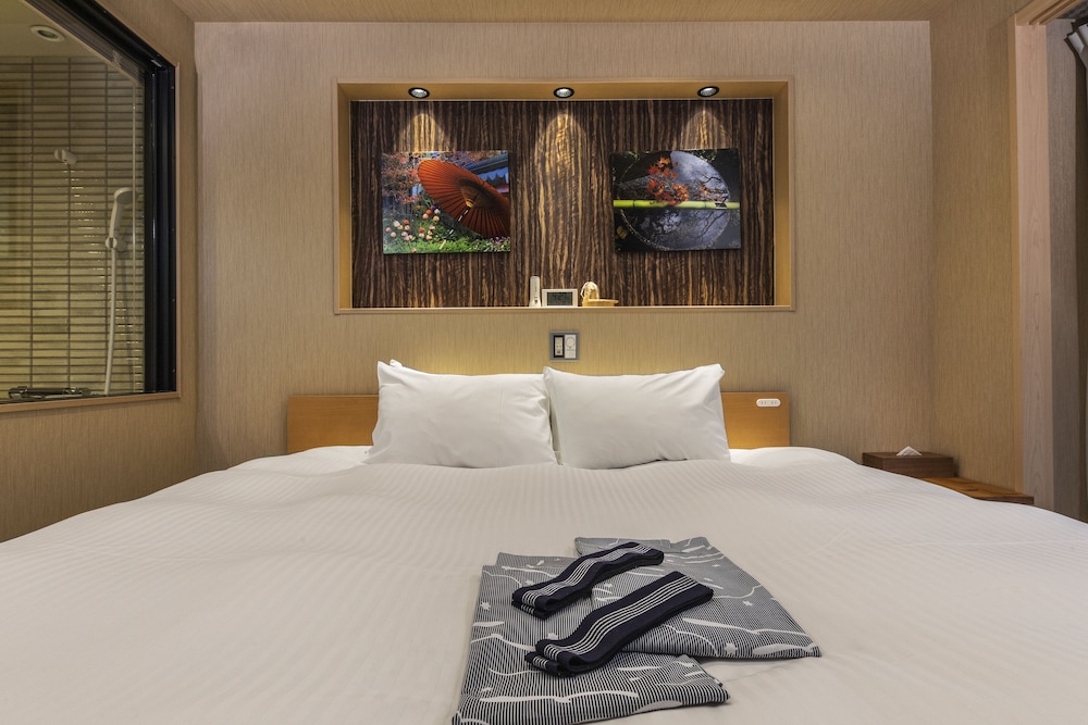 プレミアム ルーム スパ浴槽 (Shiki Suites | Kyoto Umekoji) 客室2 | シキスイート 京都梅小路