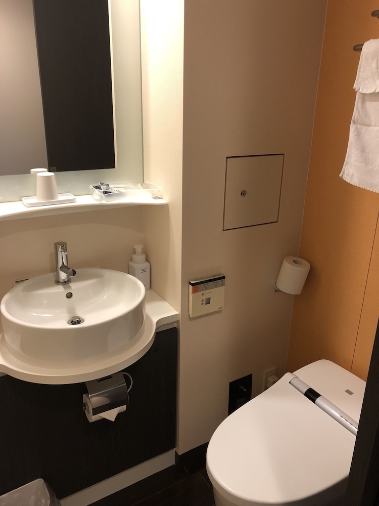 トリプルルーム 禁煙 バスルーム0 | アワーズ イン 阪急