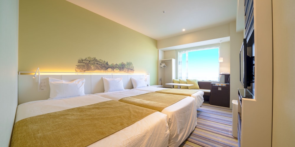 トリプルルーム 禁煙 客室2 | アワーズ イン 阪急