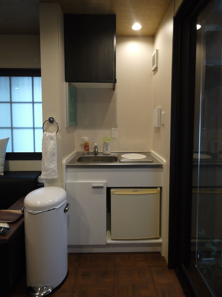 一棟貸し 専用キッチン0 | 京都駅前町屋 嘉右衛門