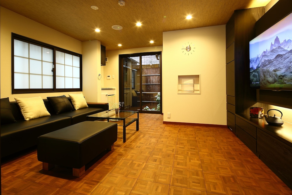 一棟貸し 客室1 | 京都駅前町屋 嘉右衛門