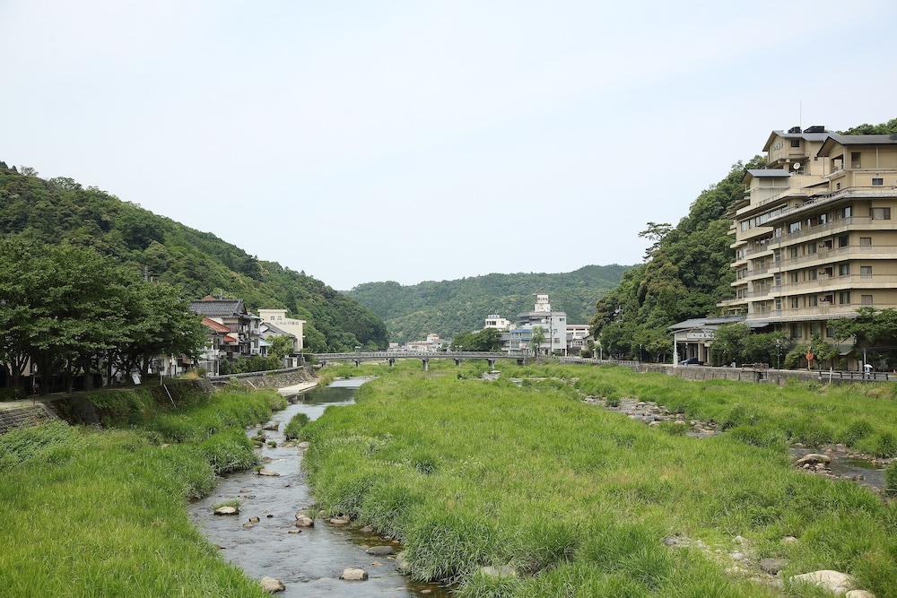和室 川側角部屋 禁煙 部屋からの景観0 | 木造りの宿 橋津屋