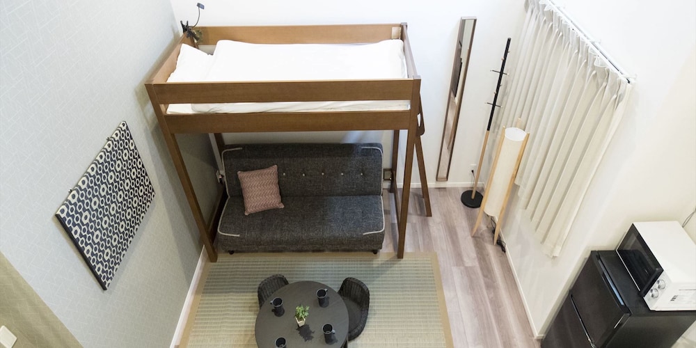 スタンダード 4 人部屋 客室16 | トリップポッド唐人町 A