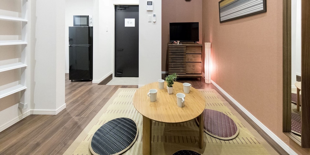 スタンダード ルーム ベッド (複数台) 客室7 | トリップポッド住吉 A