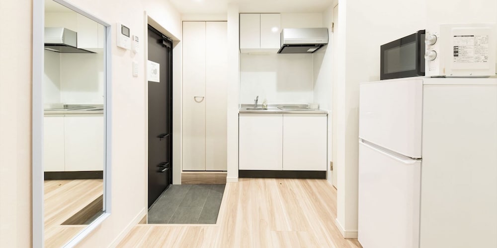 スタンダード ルーム ベッド (複数台) 専用キッチン0 | トリップポッド住吉 C