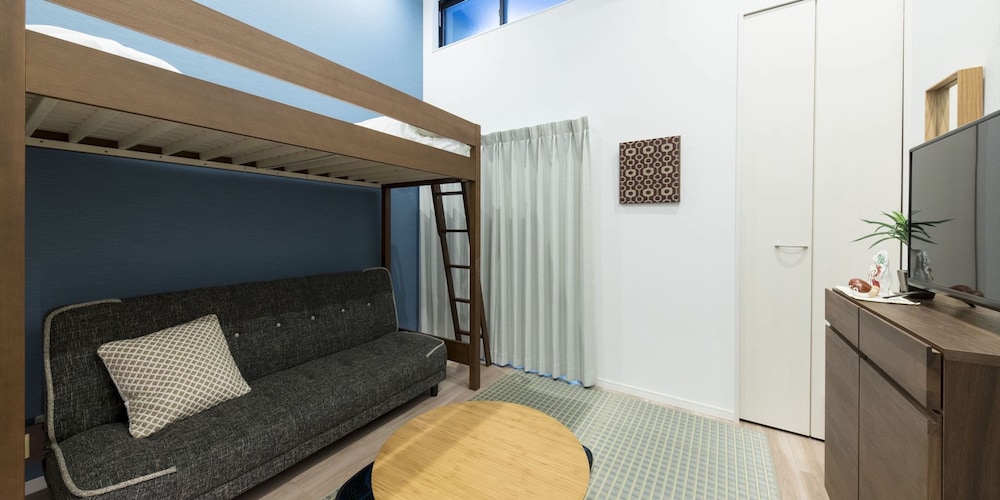 スタンダード ルーム ベッド (複数台) 客室6 | トリップポッド住吉 C