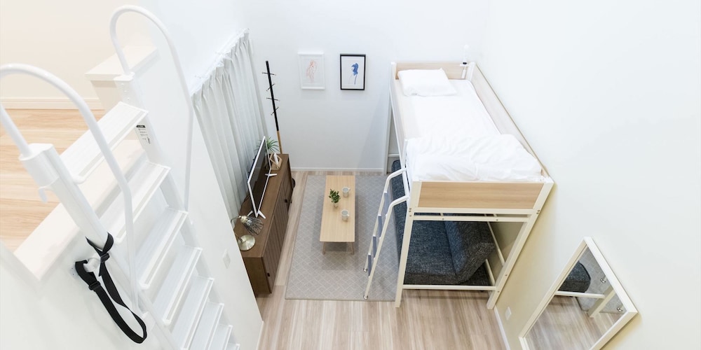 スタンダード ルーム ベッド (複数台) 客室12 | トリップポッド住吉 C