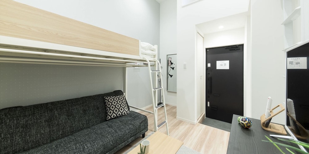 スタンダード ルーム ベッド (複数台) 客室9 | トリップポッド住吉 C