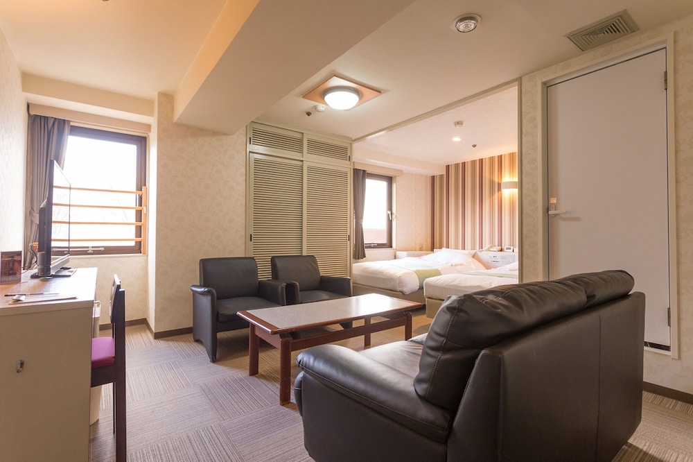 デラックス ツインルーム 喫煙可 客室2 | ホテル定禅寺