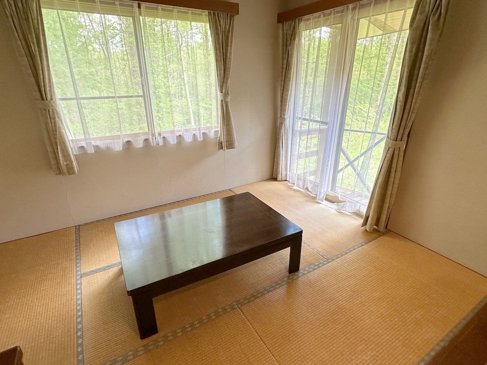 ペット同宿 リビングテラス付 戸建てタイプ3LDKコテージ 客室0 | Nature Cottage Akabeko
