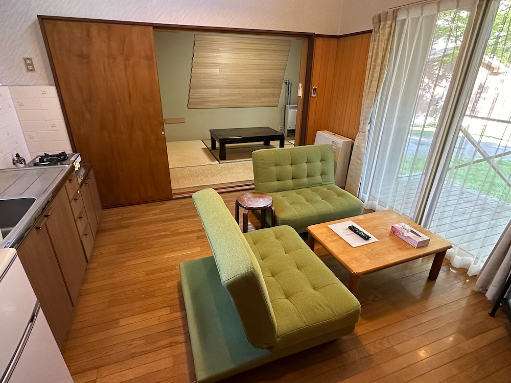 【ペット不可】 連棟タイプ２DK平屋コテージ 客室3 | Nature Cottage Akabeko
