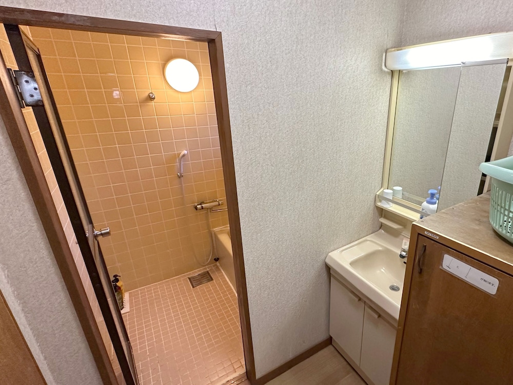 ペット同宿　 連棟タイプ１LDKコテージ バスルーム1 | Nature Cottage Akabeko
