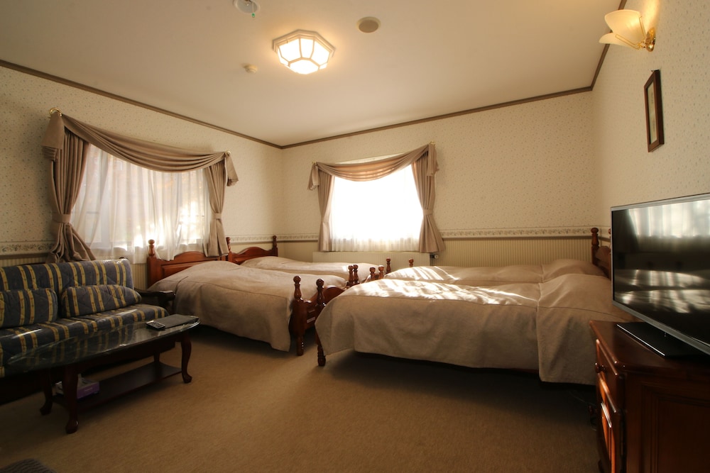 ファミリー ルーム 禁煙 (B) | プチリゾートホテル デァヴェルテ