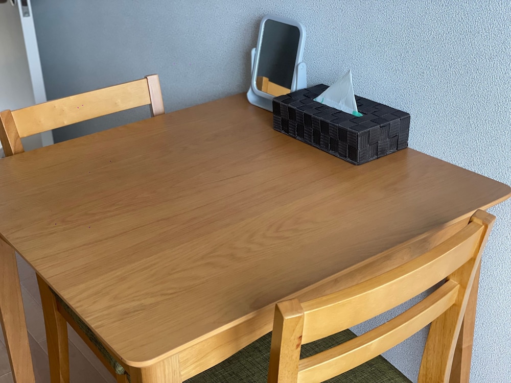 [4階個室コスモス] 洋室 男女別共用バストイレ 禁煙 客室3 | トラベル & ブックホテル フラトンキャビン高松