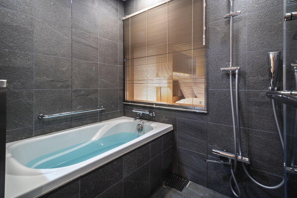 スーペリア ダブルルーム ダブルベッド 1 台 禁煙 バスルーム0 | 京都四条高倉ホテル grandereverie