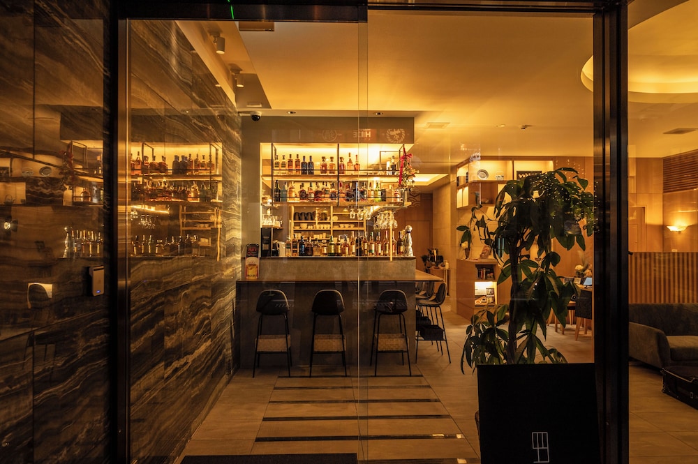 バー (施設内)1 | 京都四条高倉ホテル grandereverie