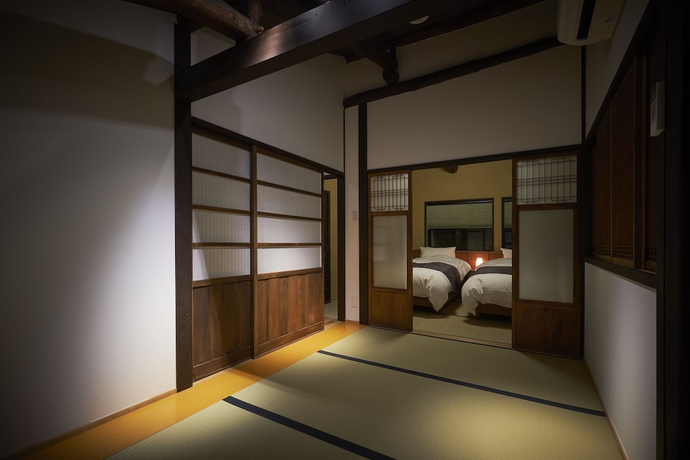 客室1 | 洛龍菴 西陣北はぎ・あじさい