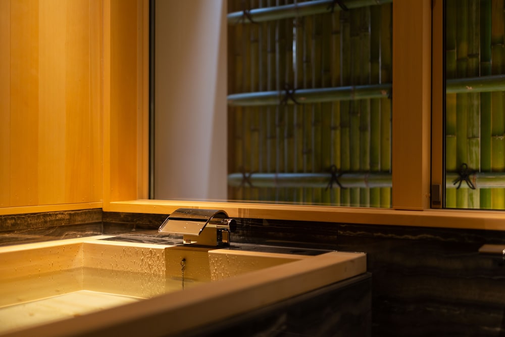 ケンプトン 清水 3(木製の浴槽付),3名様以上は1名様追加につき布団1組用意 深めの浴槽1 | ケンプトン清水