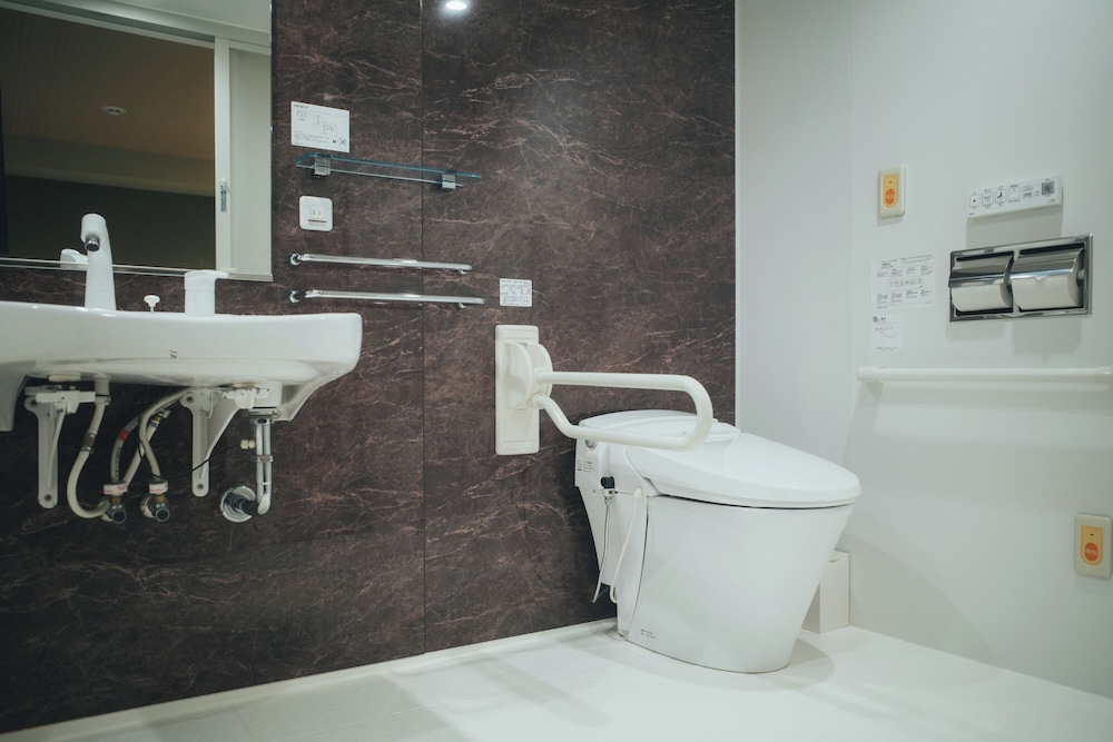 ファミリー ルーム バスルーム2 | Meander Osaka