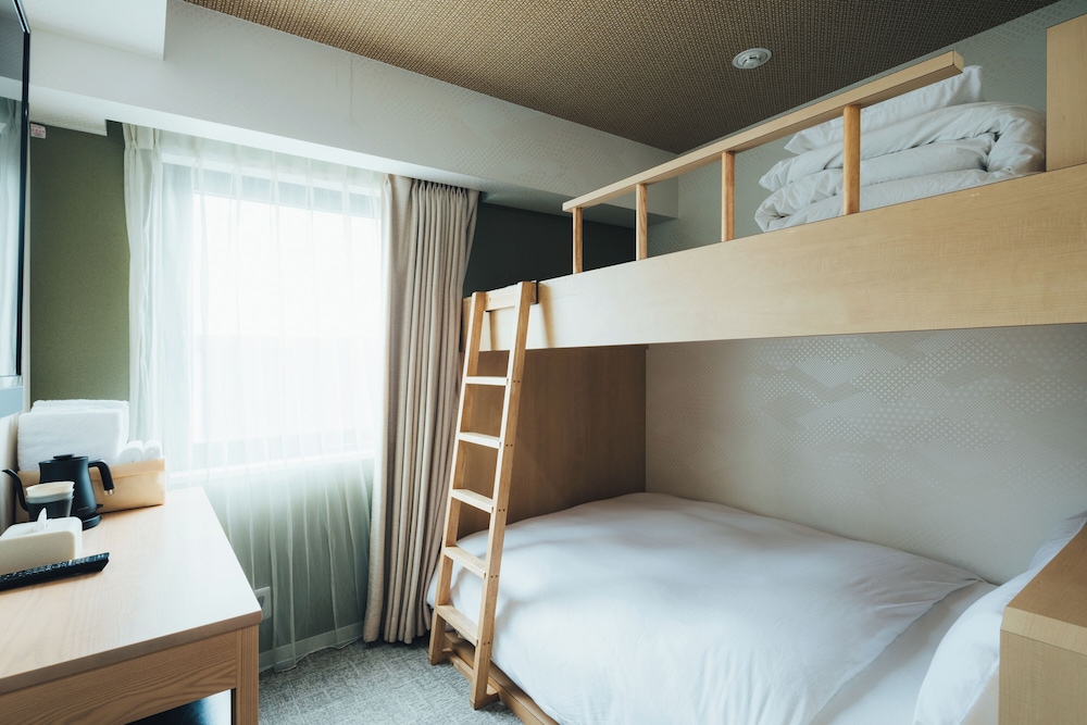 スタンダード トリプルルーム 客室4 | Meander Osaka