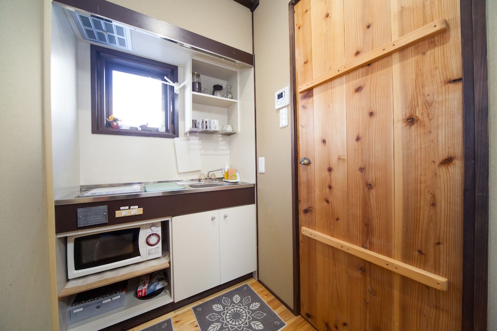 ファミリールーム2階 禁煙 専用簡易キッチン0 | ケビンズプレイス