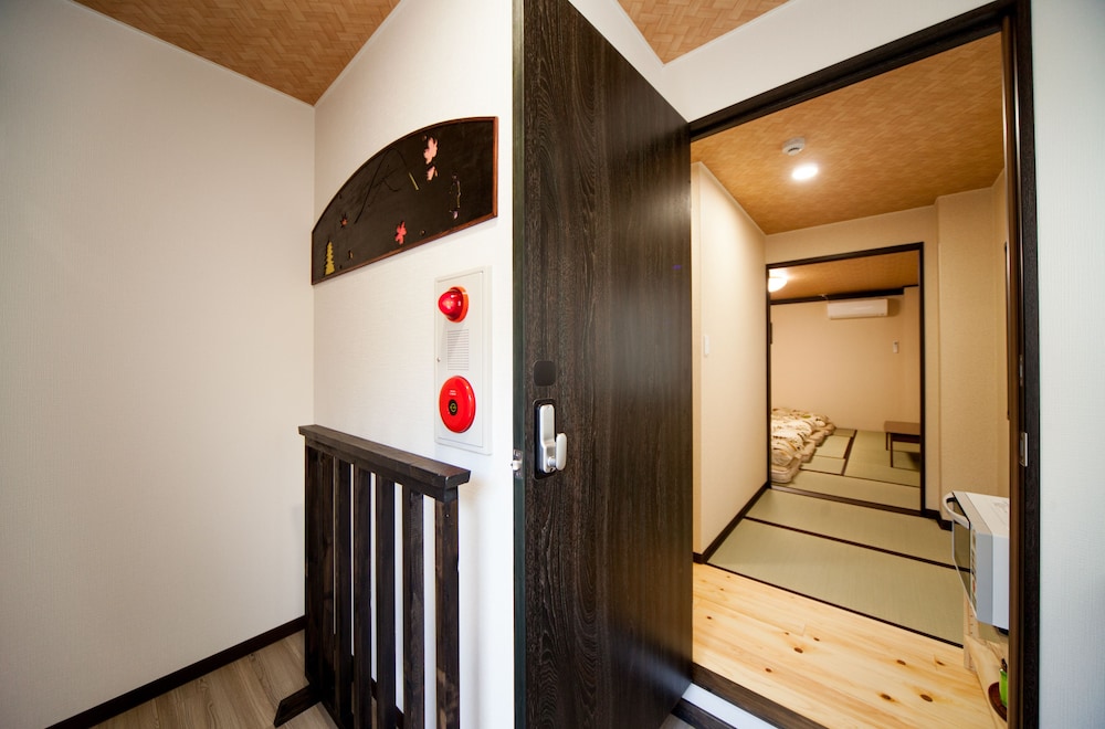 ファミリールーム1階 禁煙 客室7 | ケビンズプレイス