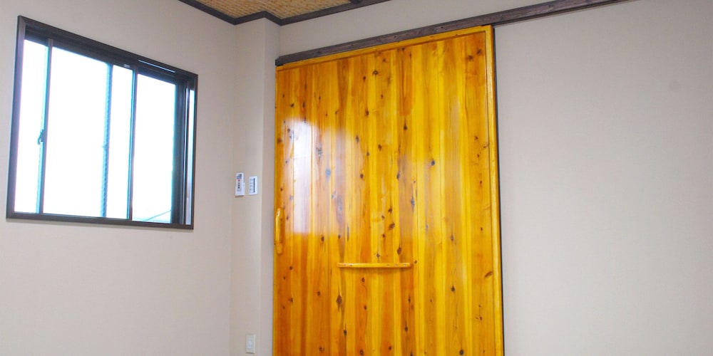 ファミリールーム2階 禁煙 客室5 | ケビンズプレイス