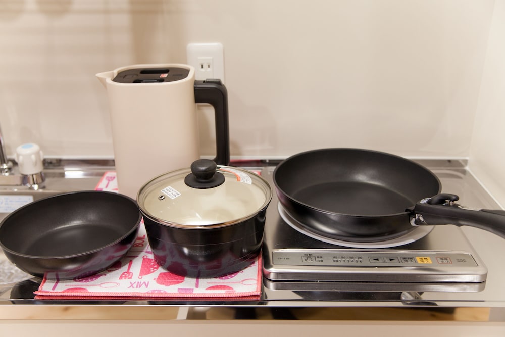 ファミリールーム1階 禁煙 専用簡易キッチン2 | ケビンズプレイス