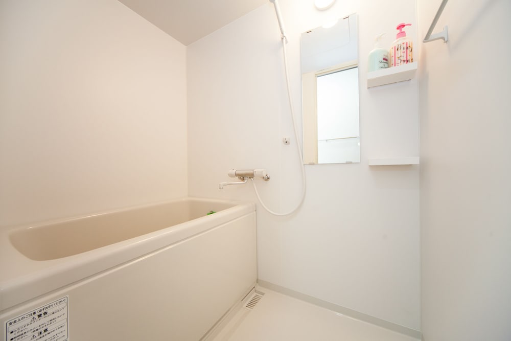 ファミリールーム1階 禁煙 深めの浴槽0 | ケビンズプレイス