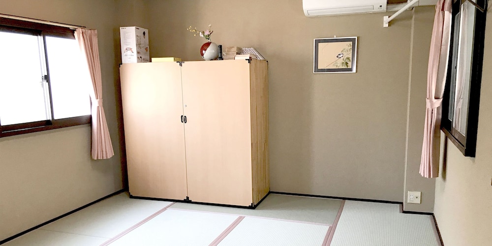 ファミリールーム2階 禁煙 客室7 | ケビンズプレイス