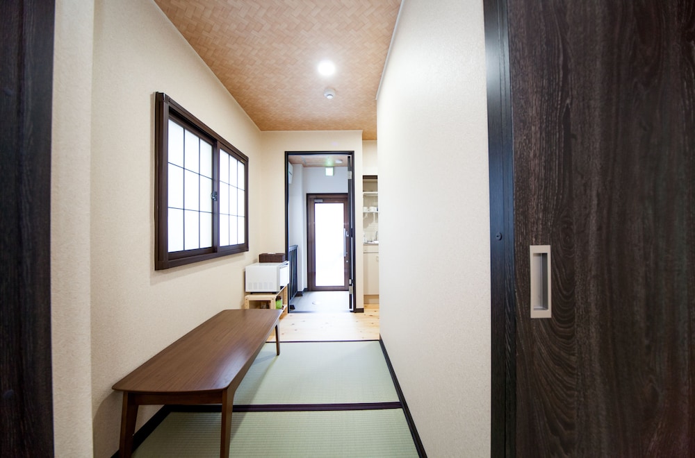 ファミリールーム1階 禁煙 客室5 | ケビンズプレイス