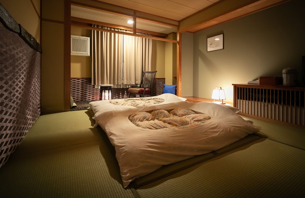 スーペリア 和室 客室2 | 森のホテル