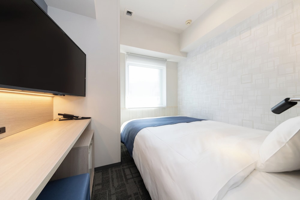 セミダブルルーム 11平米 禁煙 客室5 | 京急 EX イン 横浜駅東口