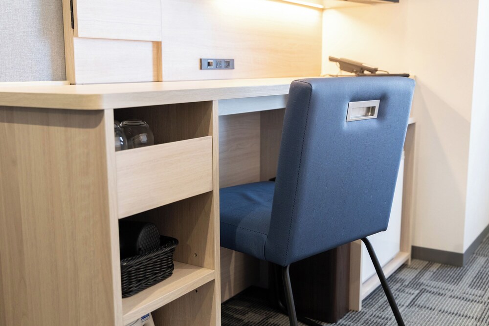 セミダブルルーム 11平米 禁煙 客室4 | 京急 EX イン 横浜駅東口