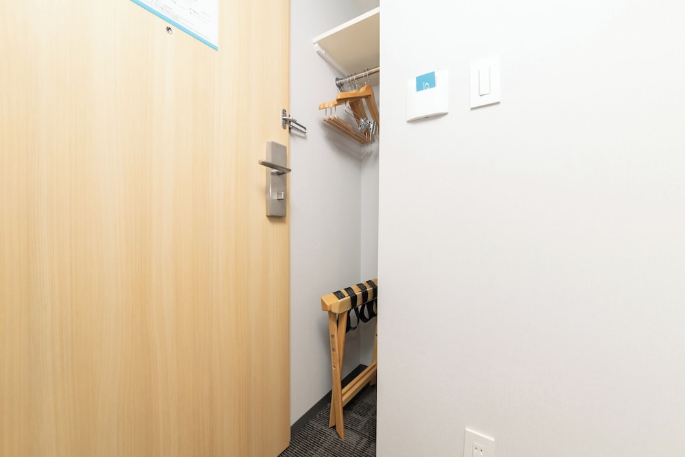 セミダブルルーム 11平米 禁煙 客室の設備とサービス11 | 京急 EX イン 横浜駅東口