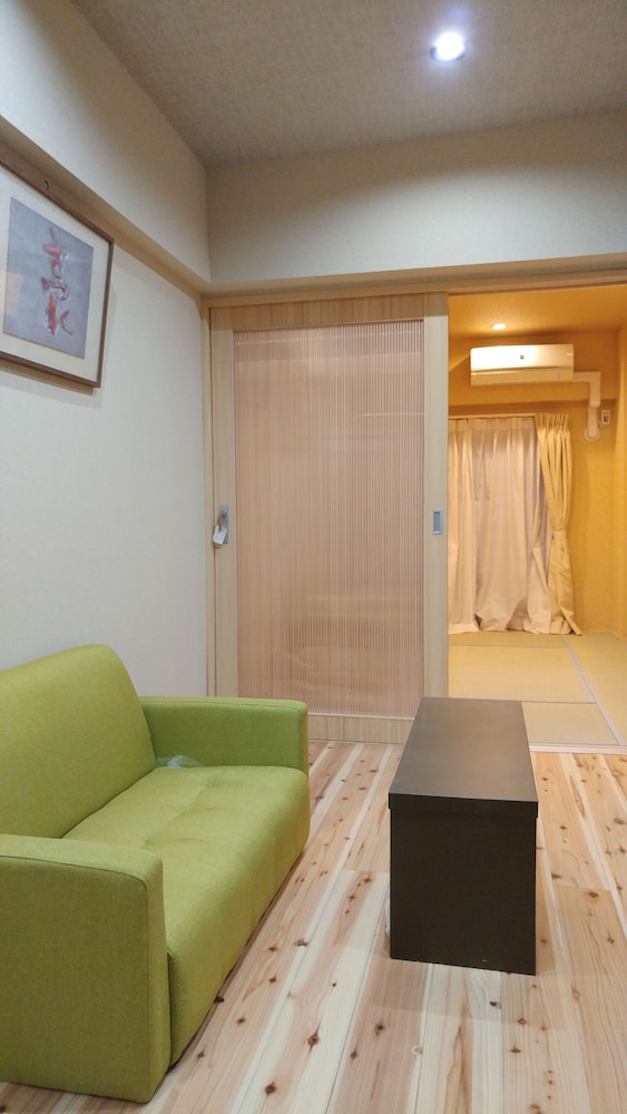スーペリア アパートメント 1 ベッドルーム 禁煙 客室内のダイニングエリア0 | kyoto.gion tourist house