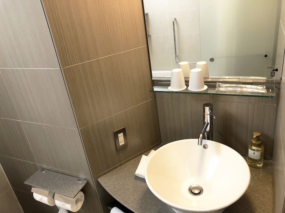 スタジオ ダブルベッド 1 台 バスルーム0 | シタディーンセントラル新宿東京