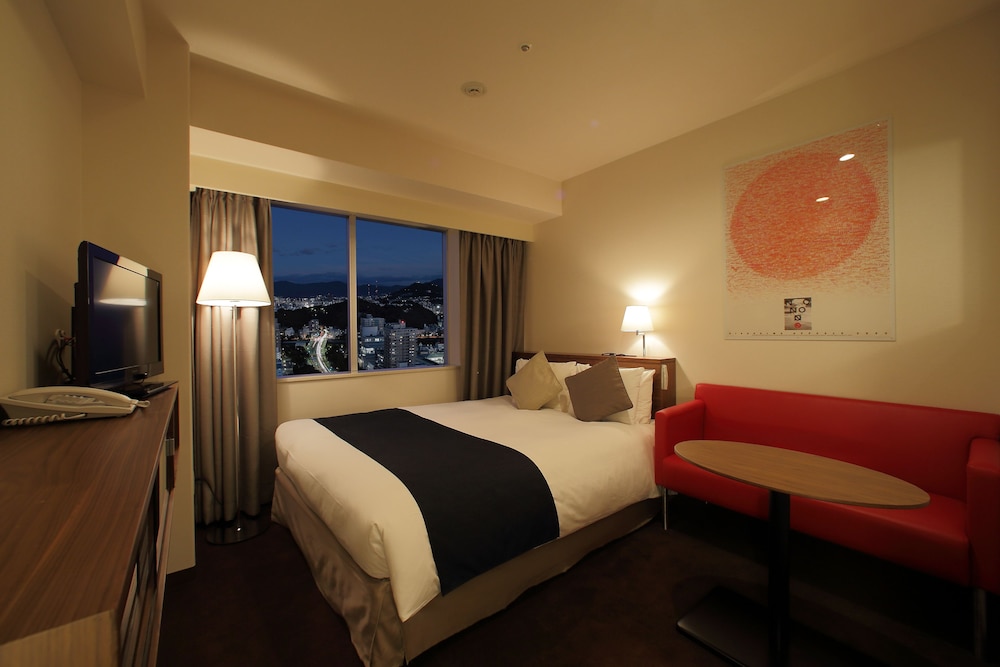 [禁煙]オリエンタルワイドダブル(17sqm)〈オリエンタルフロア 19F〉 客室2 | オリエンタルホテル広島