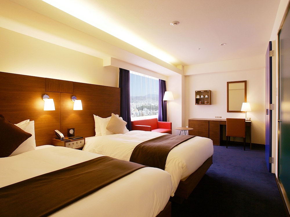 [禁煙]エグゼクティブツイン(30sqm)〈20-21F〉 客室3 | オリエンタルホテル広島