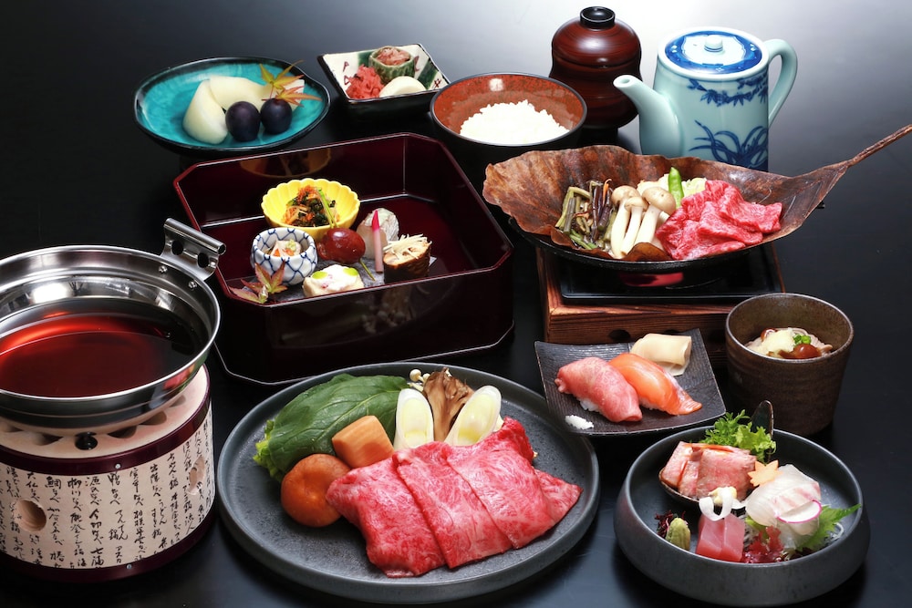 スタンダードツインルーム 禁煙 2食付き飛騨牛づくし御膳 19:30スタート | ホテルアソシア高山リゾート