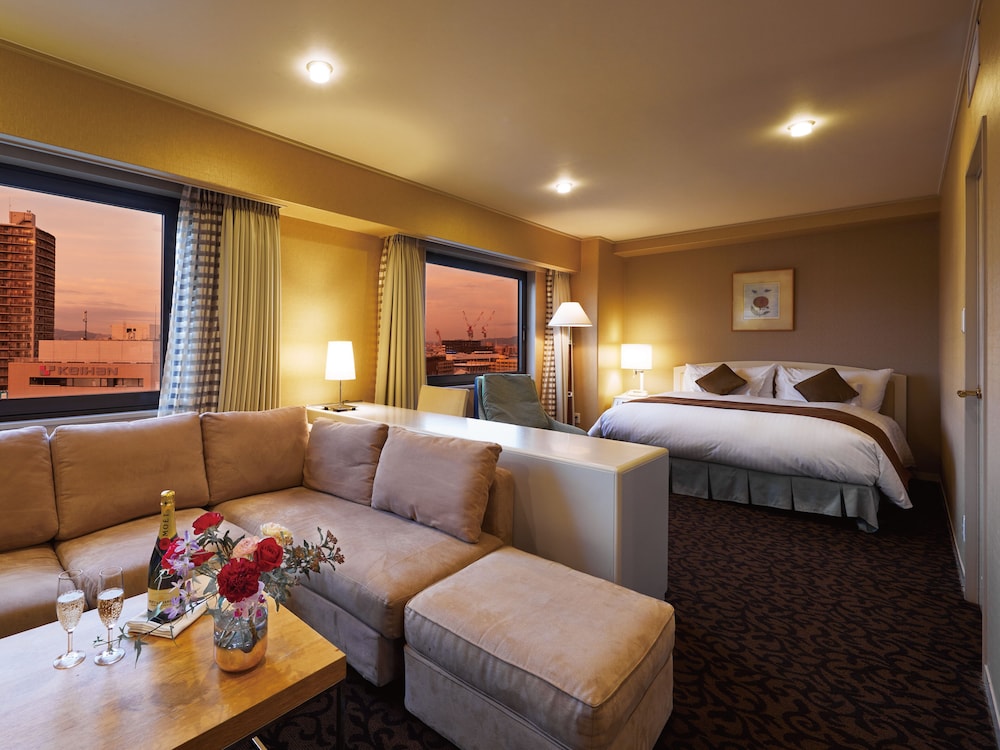 ジュニアスイート 禁煙 客室2 | ホテル アゴーラ 大阪守口