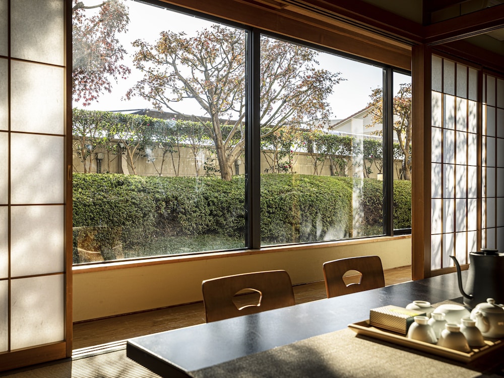 和室8畳 禁煙 部屋からの景観0 | ホテル アゴーラ 大阪守口