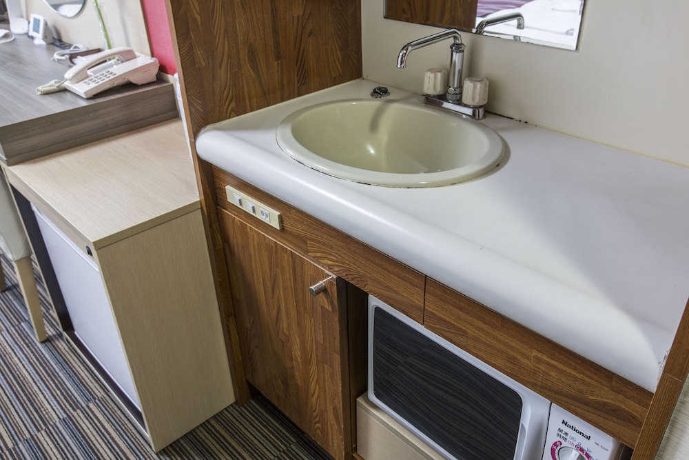 スタンダードスモールダブルルーム　喫煙 (ハウスキーピングは有料オプション) 専用簡易キッチン0 | ホテルマイステイズ浅草