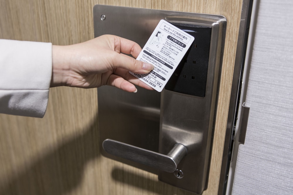 スタンダードスモールダブルルーム　喫煙 (ハウスキーピングは有料オプション) 客室2 | ホテルマイステイズ浅草